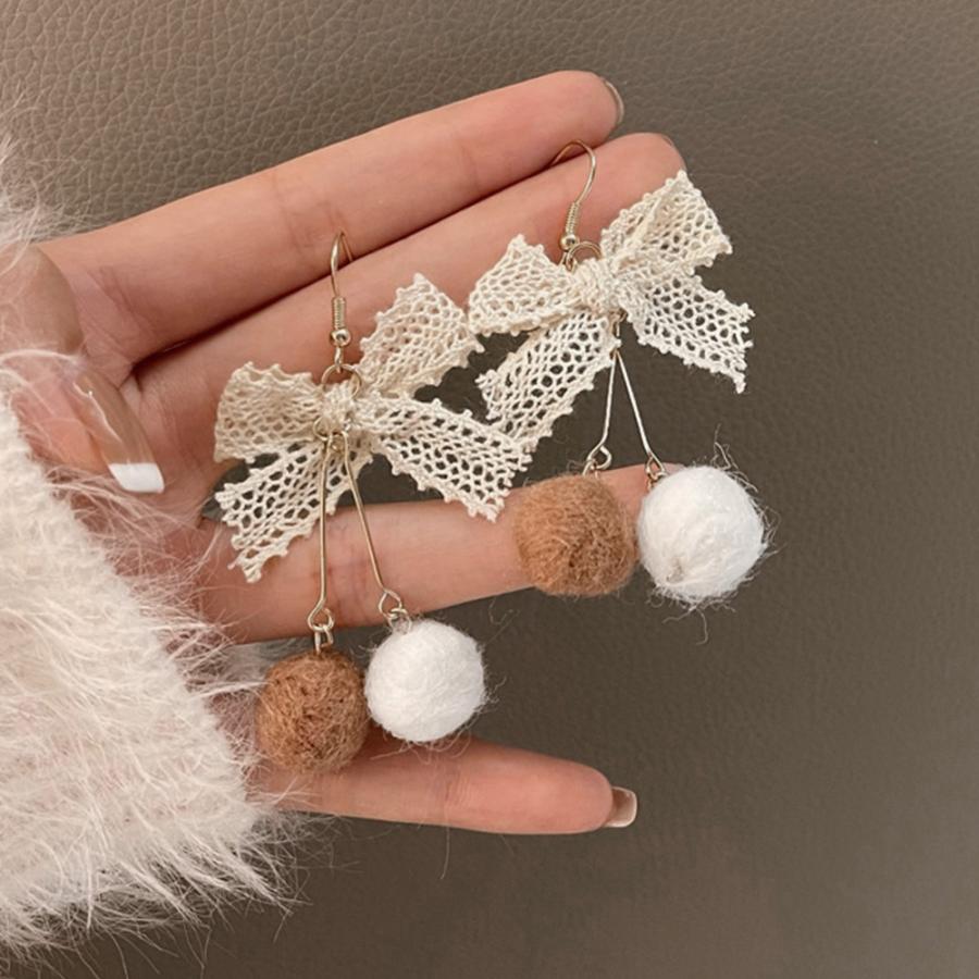 リボンピアス レディース ポンポンピアス