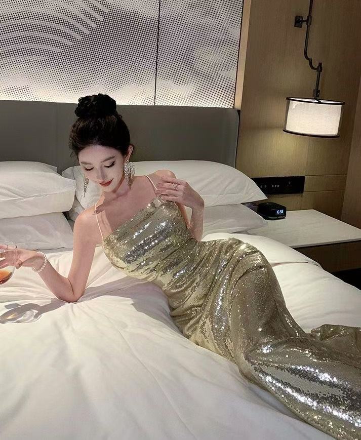 新品未使用】ゴールドプリントロングマーメ イドキャミドレス