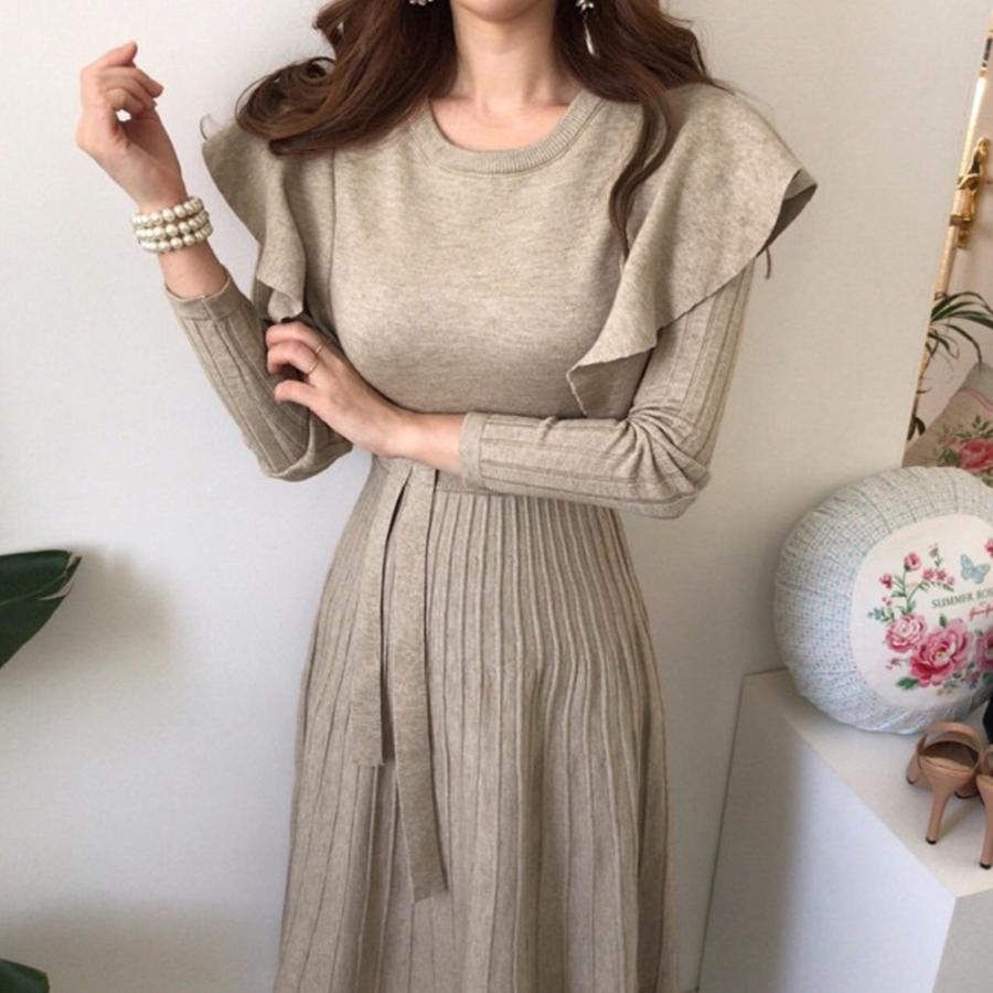 ショルダーフリルニットワンピース新作